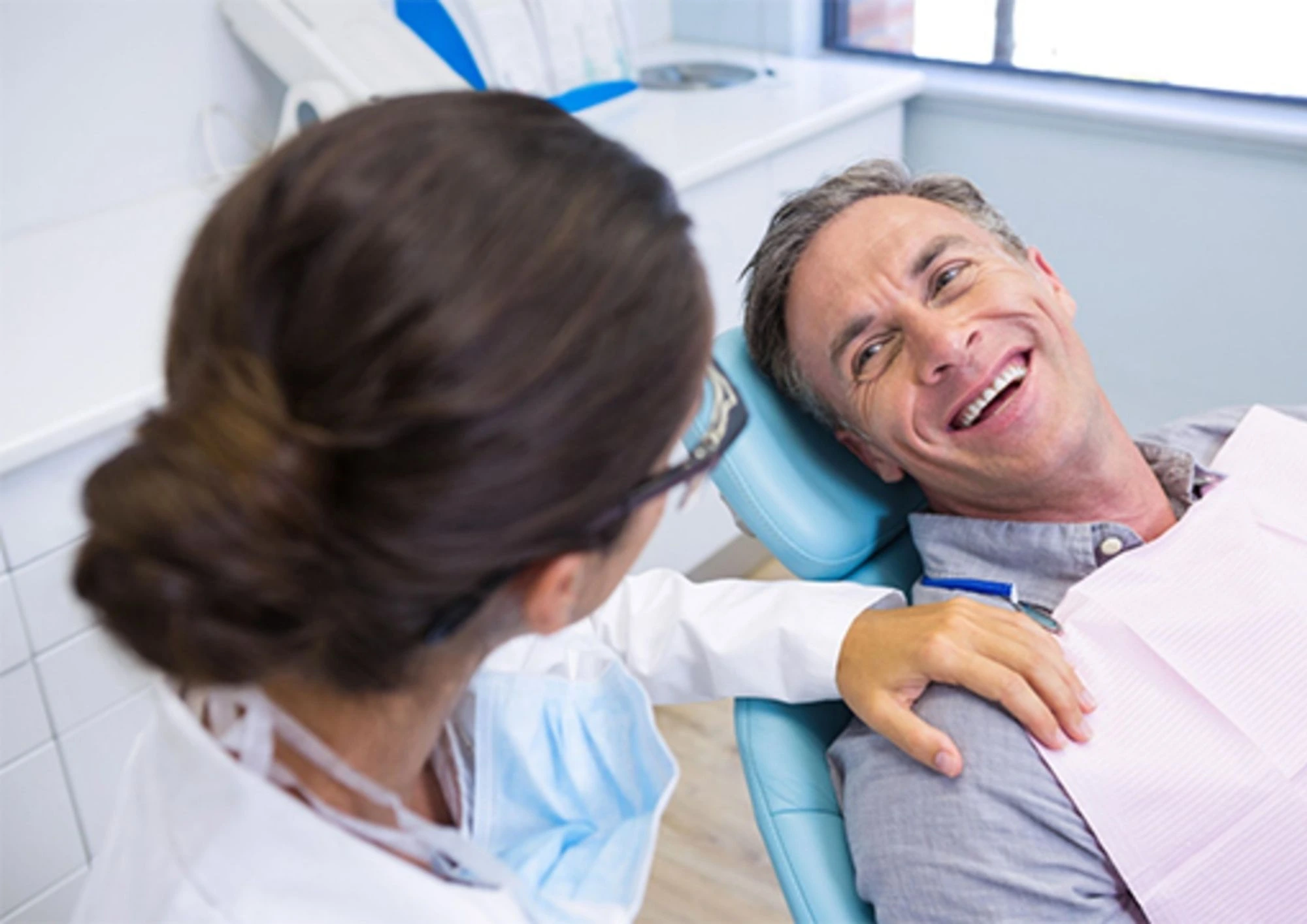 Consulta de odontología moderna en clínica dental en Sanchinarro Madrid